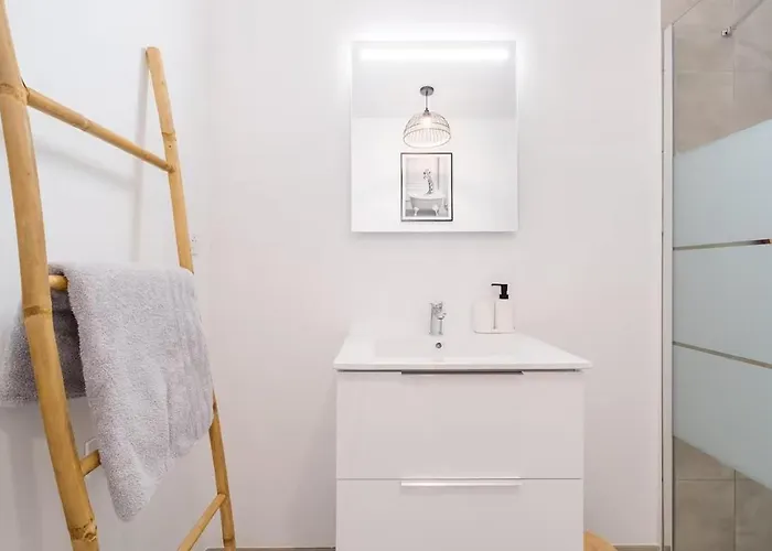 Industrial 2 Bedroom With Terrace, Parking And Wifi Daire Toulouse