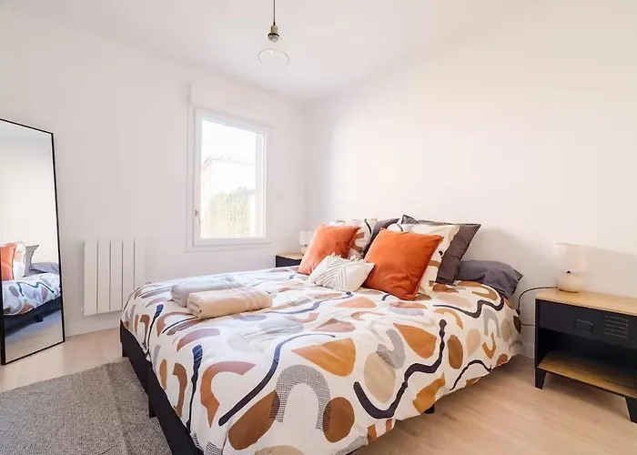 Industrial 2 Bedroom With Terrace, Parking And Wifi * Тулуза