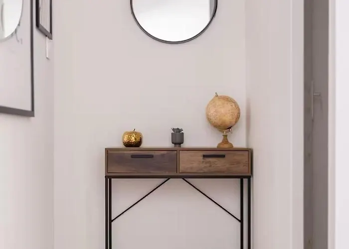 Апартаменты Industrial 2 Bedroom With Terrace, Parking And Wifi Тулуза