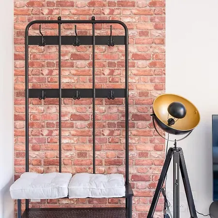 Industrial 2 Bedroom With Terrace, Parking And Wifi