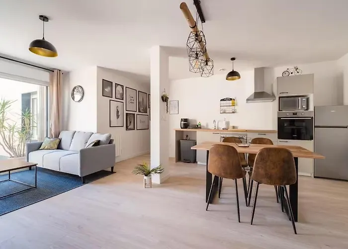 Industrial 2 Bedroom With Terrace, Parking And Wifi Appartamento *