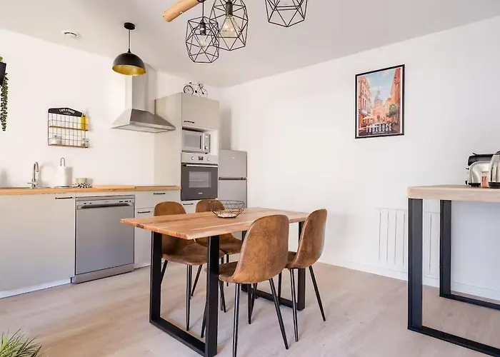 Industrial 2 Bedroom With Terrace, Parking And Wifi Appartamento *